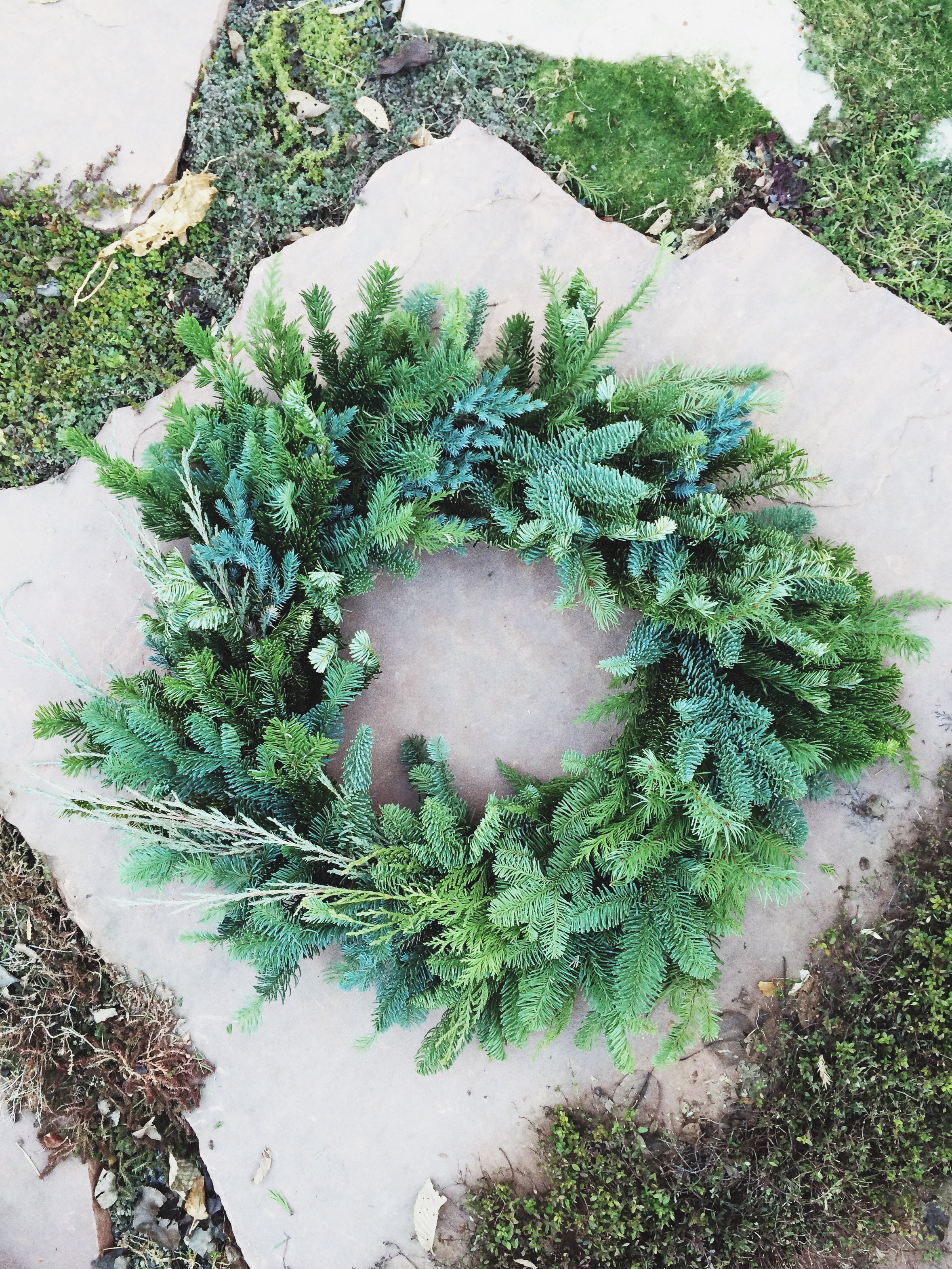 my finished DIY Christmas pine wreath